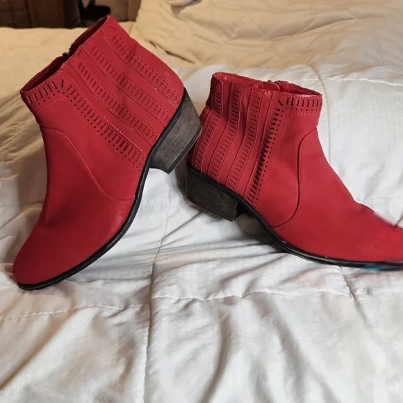 Chic Red Ankle Booties - Picture 3 of 6